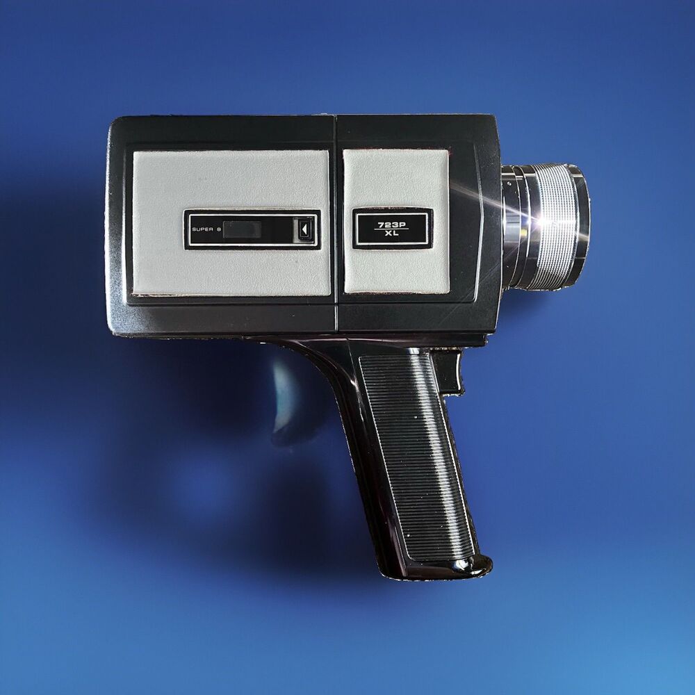 Vintage Chinon 723p XL  Power Zoom Super 8 Case & Manual Included - UNTESTED